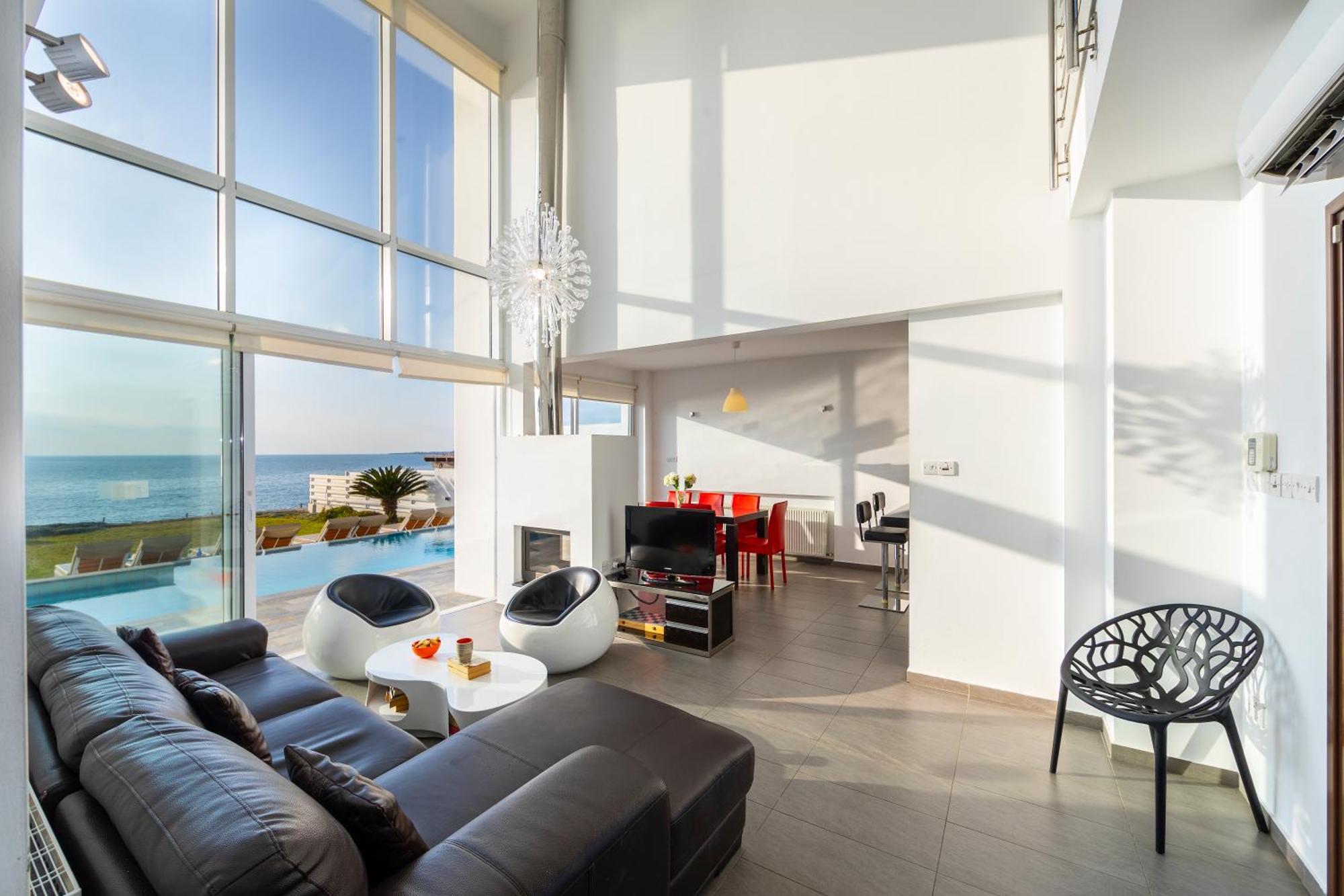 Blue Coral Beach Villas: Exclusive Oceanfront Retreat Coral Bay Exterior photo